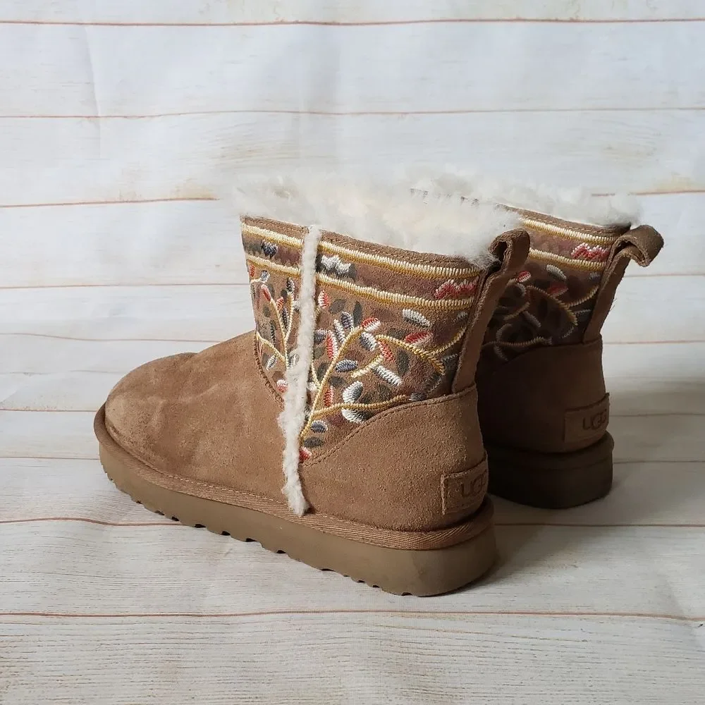 UGG Classic Beauty Mini Suede Embroidered Sheepskin Wool Winter Bootie Size 9